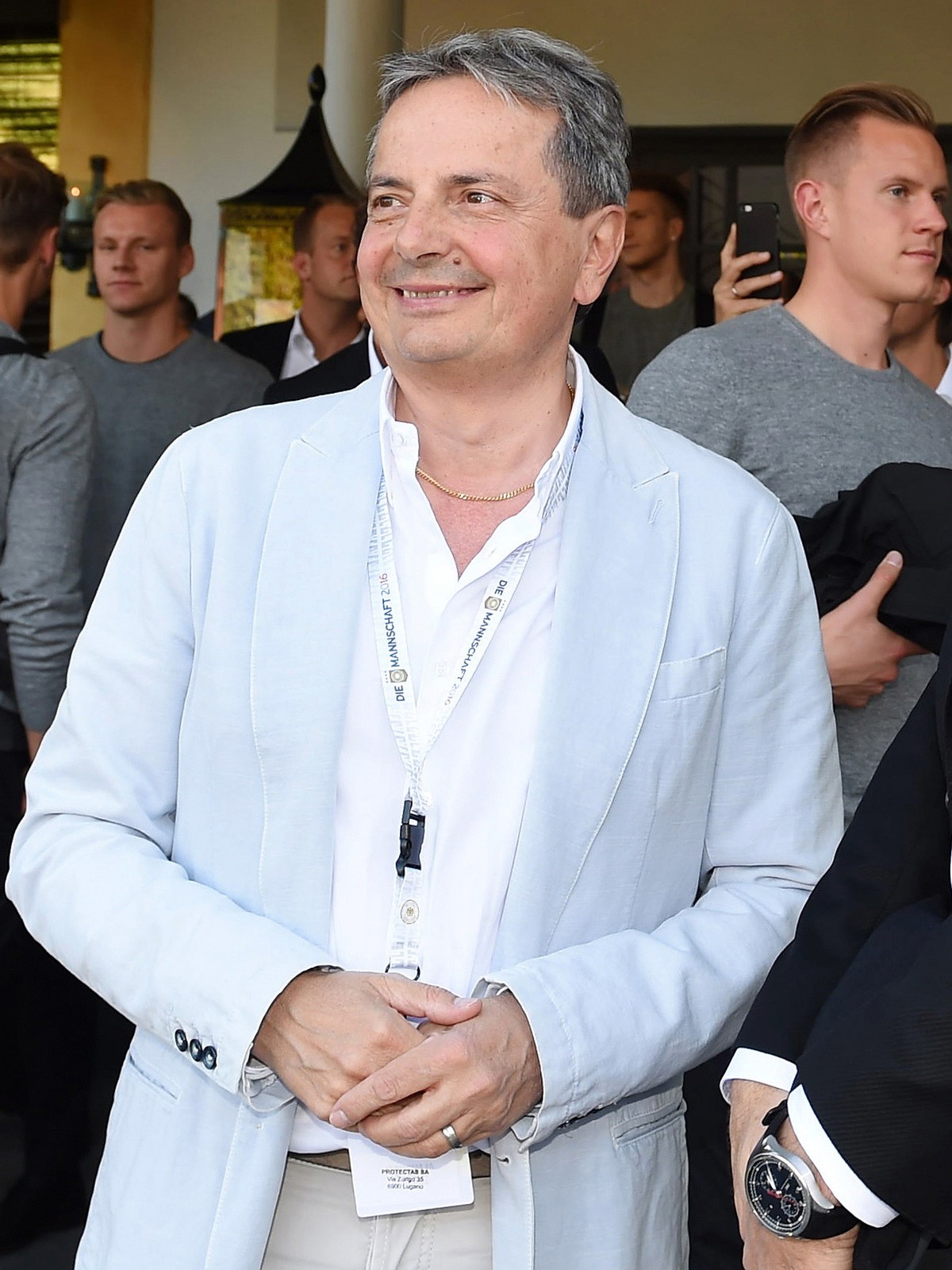 Luca Pissoglio, left, mayor of Ascona, poses with Oliver Bierhoff, right, manager of the German national soccer team, upon their arrival at the "Hotel Giardino" in Ascona, Southern Switzerla ...