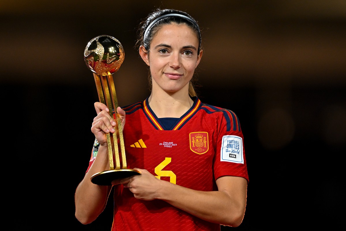 epa10809847 Aitana Bonmati of Spain poses with the Golden Ball after winning the FIFA Women's World Cup 2023 Final soccer match between Spain and England at Stadium Australia in Sydney, Australia ...