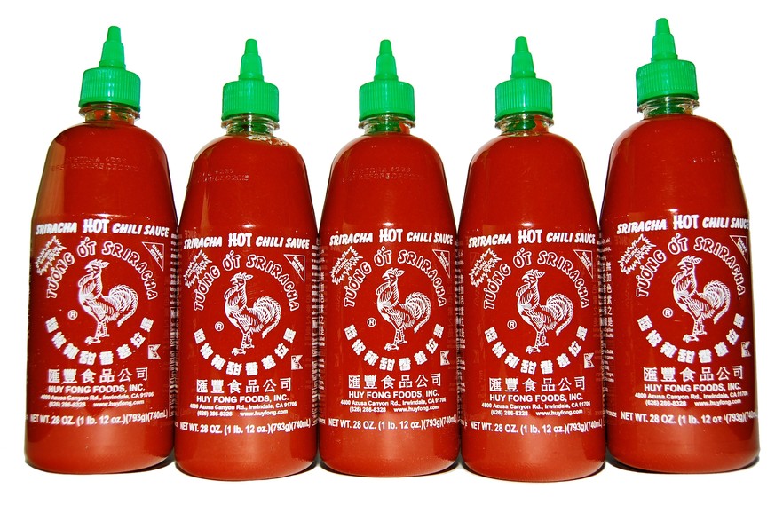 sriracha hot sauce cock sauce thailand vietnam scharfe sauce chili asiatisch essen