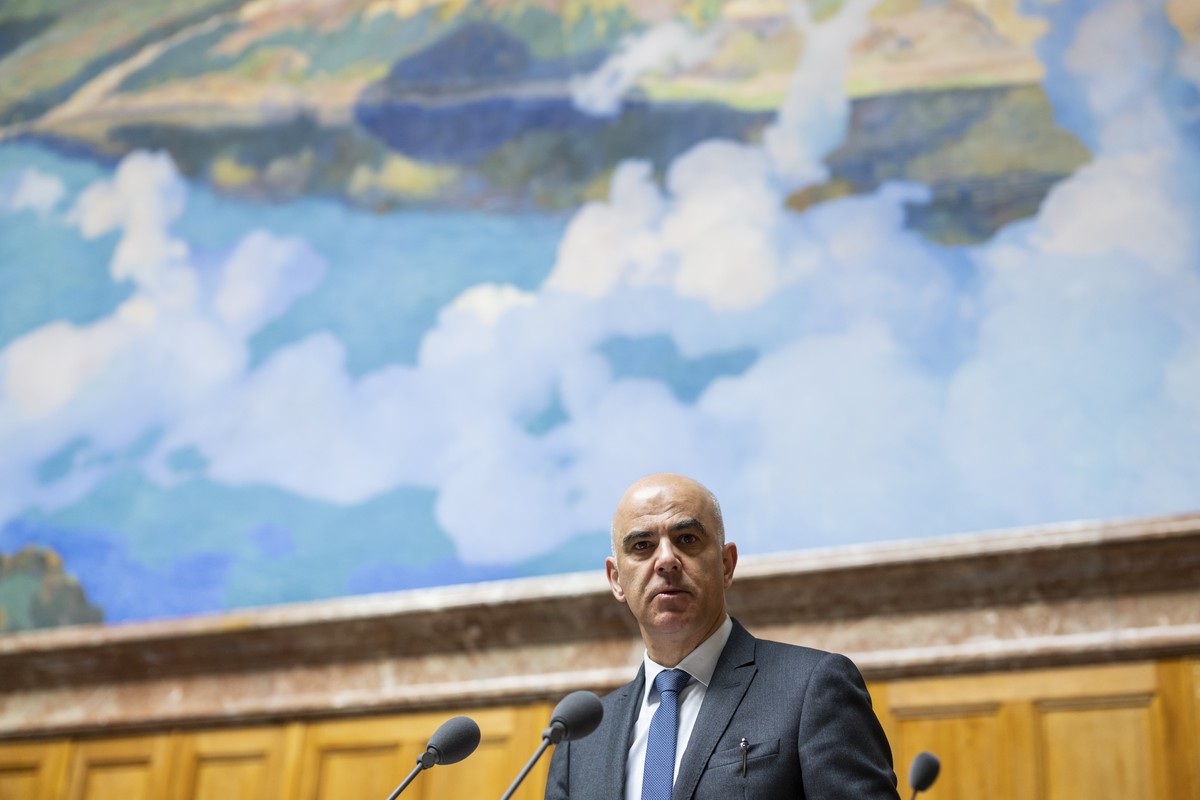 Bundesrat Alain Berset spricht zur Grossen Kammer, an der Sommersession der Eidgenoessischen Raete, am Mittwoch, 1. Juni 2022 im Nationalrat in Bern. (KEYSTONE/Alessandro della Valle)