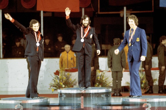 V. li.: Ernst Good, Olympiasieger Heini Hemmi (beide Schweiz) und Ingemar Stenmark (Schweden)