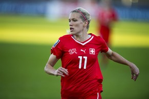 Lara Dickenmann: Captain der Schweizer Nationalmannschaft und baldige Spielerin bei Wolfsburg.