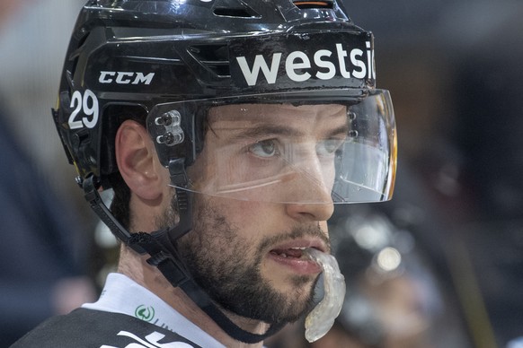 Berns, Daniele Grassi, waehrend dem ersten Playoff Halbfinalspiel der National League, zwischen dem SC Bern und dem EHC Biel, am Dienstag 26. Maerz 2019 in der Postfinance Arena in Bern. (KEYSTONE/Mar ...