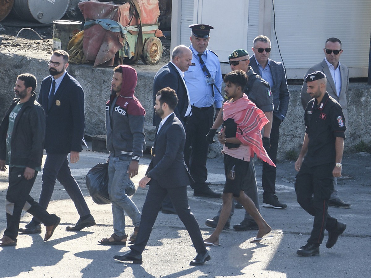 Les premiers migrants intercept