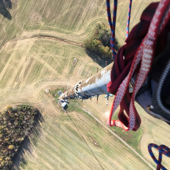 Mal eben einen Funkmast reparieren? Kein Problem.
