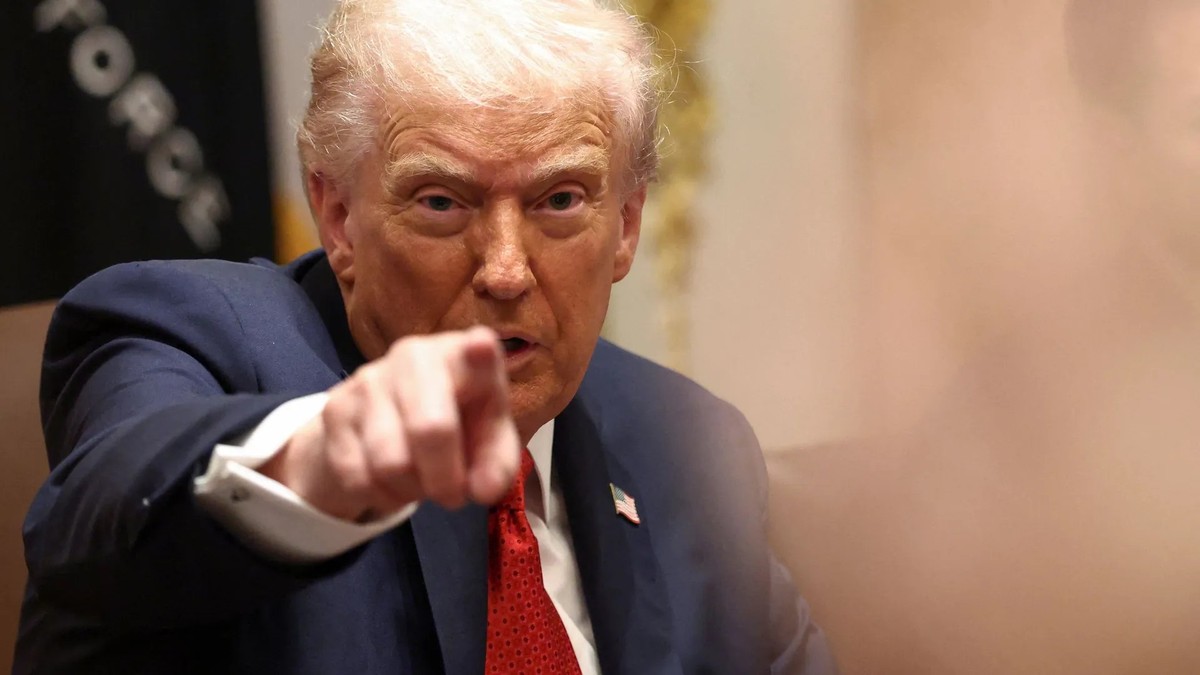 Trump dans la salle du Conseil de la Maison-Blanche lors de la visite de la délégation australienne.