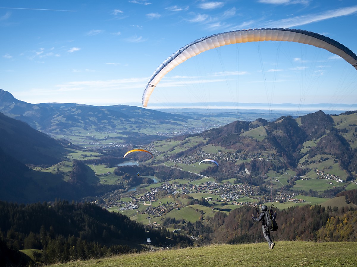 Sonniges Herbstwetter in Charmey im Kanton Freiburg. (Symbolbild)