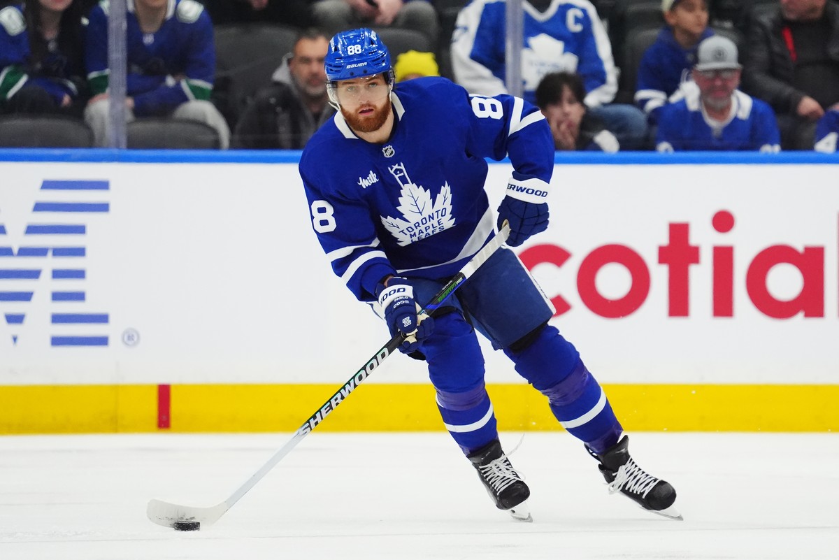 Toronto Maple Leafs' William Nylander (88) skates with the puck during second period NHL hockey action against the Vancouver Canucks in Toronto on Saturday, Jan. 10, 2026. (Frank Gunn/The Canadia ...