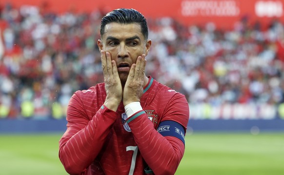 epa13029206 Portugal player Cristiano Ronaldo before the international soccer friendly match Portugal against Nigeria in Leiria, Portugal, 10 June 2026. EPA/ANTÓNIO PEDRO SANTOS