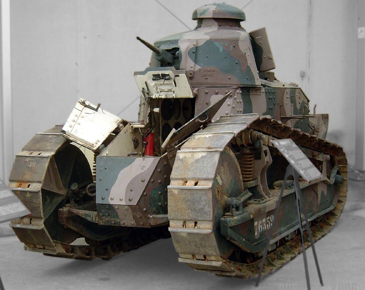 Char Renault FT exposé au musée des blindés de Saumur.
