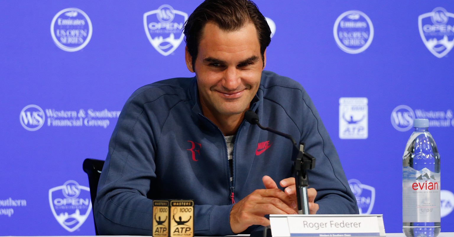 Roger Federer plaudert nach dem Sieg gegen Bautista-Agut aus dem Nähkästchen.