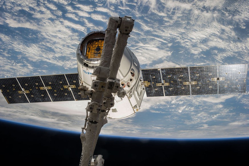 «CRS-3, Dragon Resupply Mission to Station».