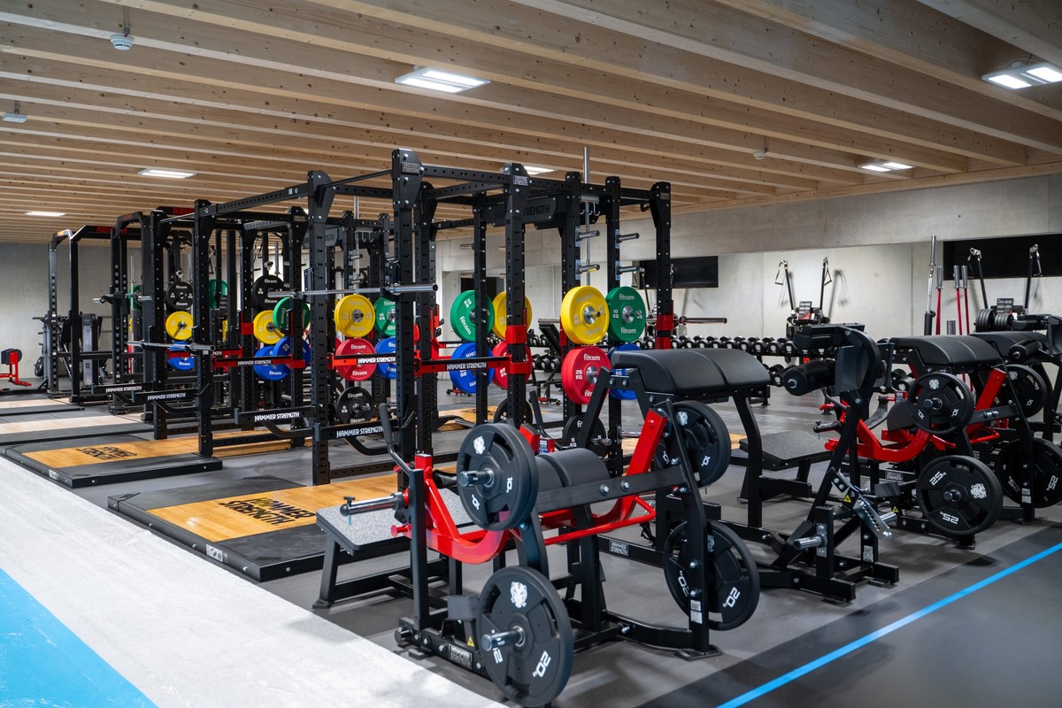 Der Athletikraum im Campus. Die SCL Tigers stellen waehrend eines Rundgangs ihren Neubau den Campus vor, mit zweitem Eisfeld und allerhand Schnokus, am Freitag 6. September 2024 in LANGNAU. Foto: Marc ...