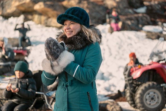 North of North. Mary Lynn Rajskub as Helen in episode 105 of North of North. Cr. Jasper Savage/Netflix © 2025