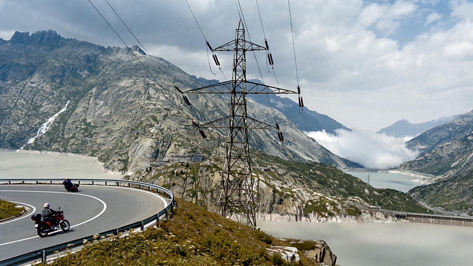 Im Einklang mit der Energiestrategie des Bundes produzieren Schweizer Wasserkraftwerke mehr Strom. (Symbolbild)