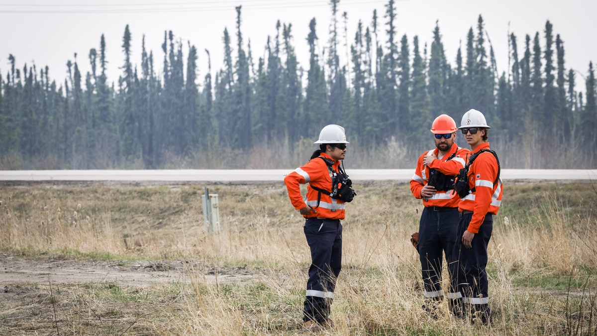 mehr-als-17-000-menschen-in-kanada-wegen-waldbr-nden-evakuiert