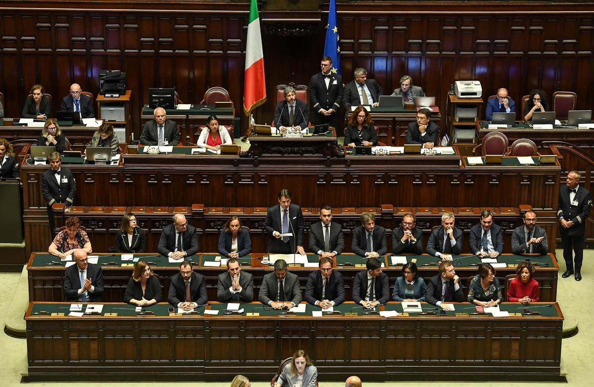 epa07829828 Italy's Ministers (L-R, second row) Teresa Bellanova (Agriculture), Paola De Micheli (Transport), Roberto Gualtieri (Economy), Luciana Lamorgese (Interior), Giuseppe Conte (Premier),  ...