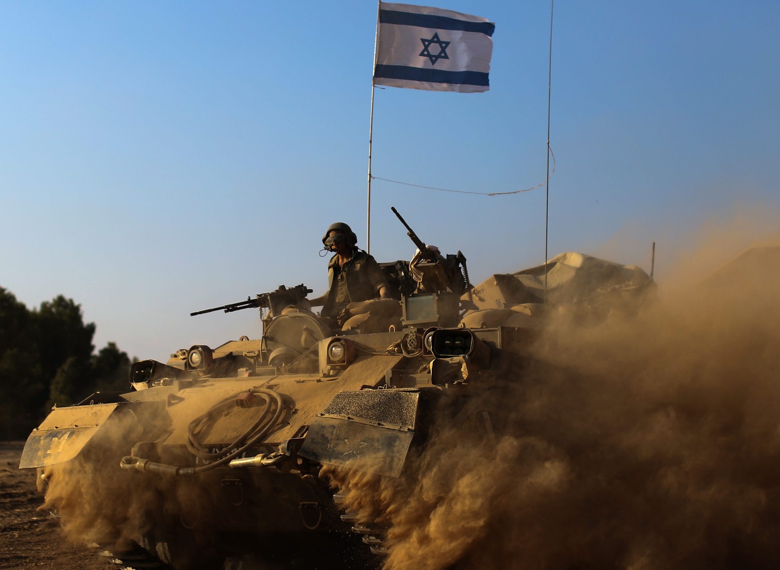 Die Panzer rollen, bis alle Hamas-Tunnels zerstört sind, hiess es vom israelischen Geheimdienst.