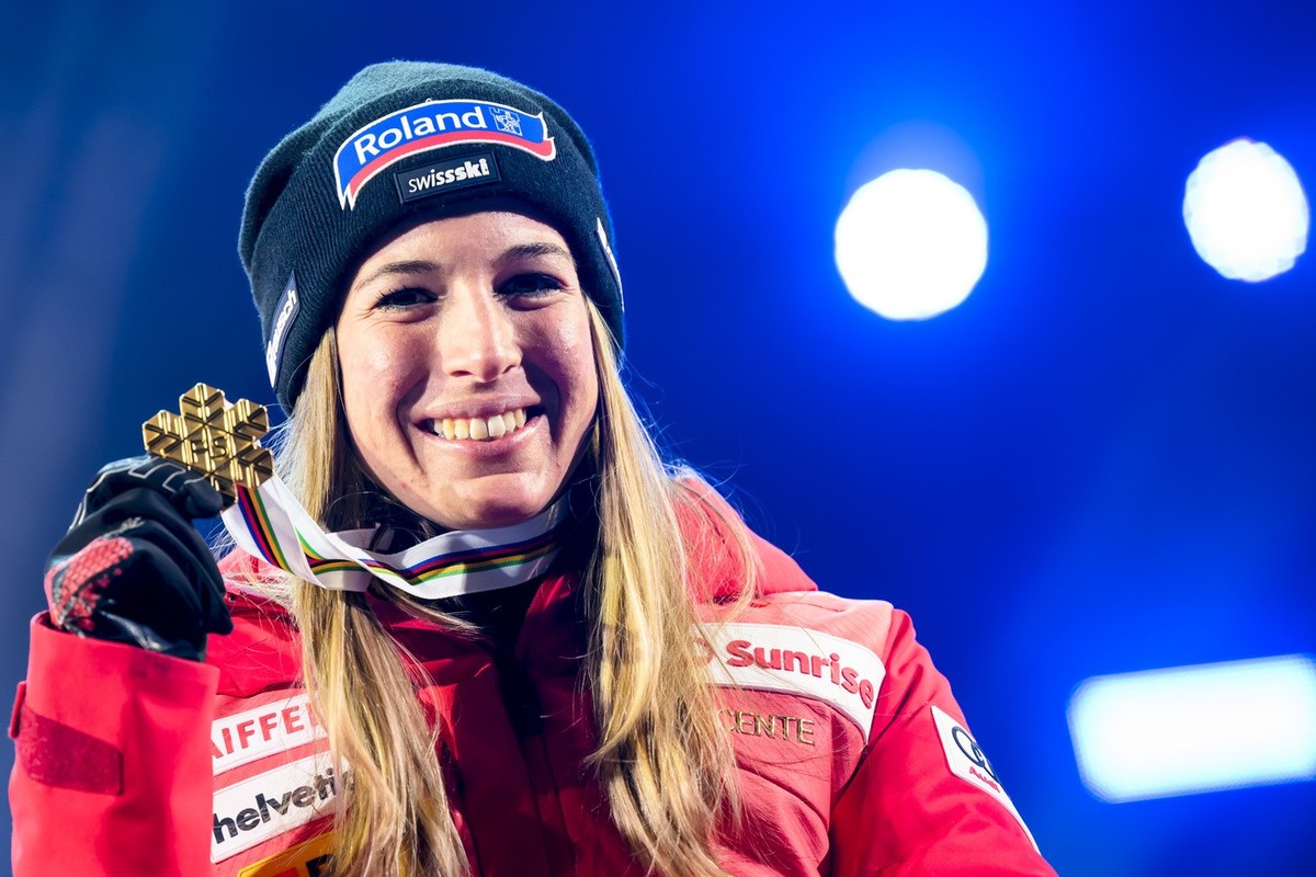 Gold medalist Jasmine Flury of Switzerland poses during the medals ceremony of the women's downhill race at the 2023 FIS Alpine Skiing World Championships in Courchevel/Meribel, France, Saturday, ...