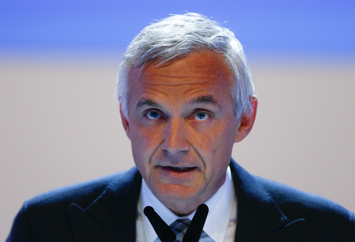 Urs Rohner von der CS will Sozialen Medien mit einem eigenen Dienst Konkurrenz machen.