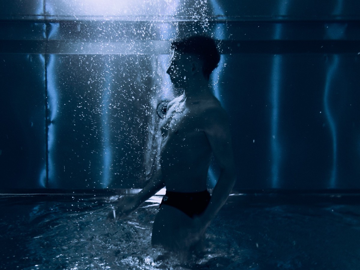 Der einzige Mann im Wasser, NZZ