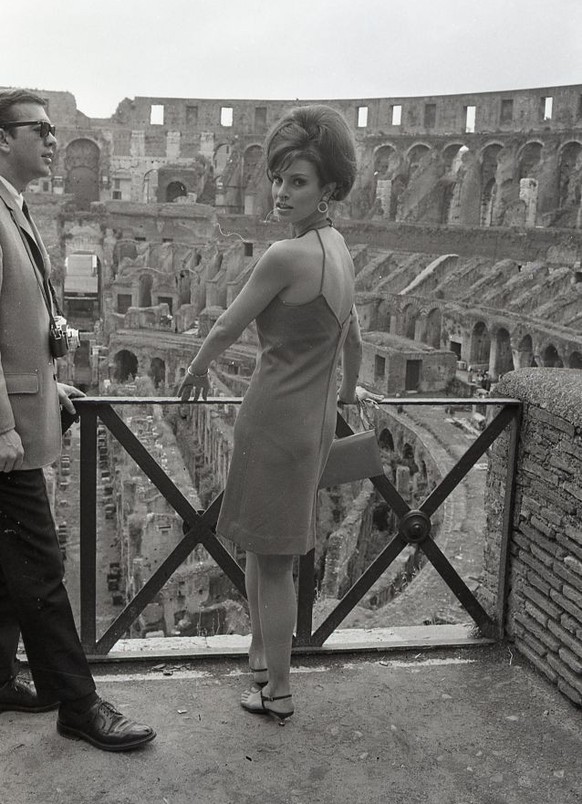 American actress and singer Raquel Welch visiting the Colosseum, Rome 1966. (Photo by Archivio Cicconi/Getty Images)