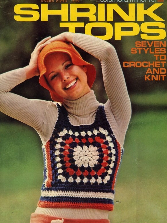 Die 1970er – als Häkeln und Stricken sexy waren. 

https://www.etsy.com/listing/1213167775/shrink-tops-crochetknit-tops-vests-for?ls=r&amp;external=1&amp;rec_type=ss&amp;ref=landingpage_similar_listin ...