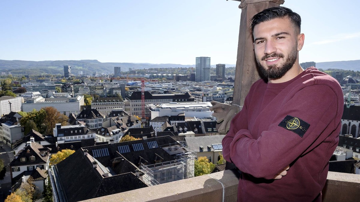 Kemal Ademi war zum ersten Mal auf dem Basler Münster. Das nächste Mal will er seinen Vater mitnehmen, denn der versucht ihn schon seit Jahren zum Bergsteigen zu überreden.