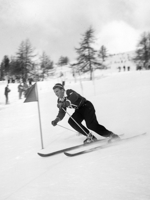 Der Skirennfahrer Georges Schneider bei den Olympischen Winterspielen 1948 in St. Moritz, aufgenommen im Februar 1948. (KEYSTONE/PHOTOPRESS-ARCHIV/Str)