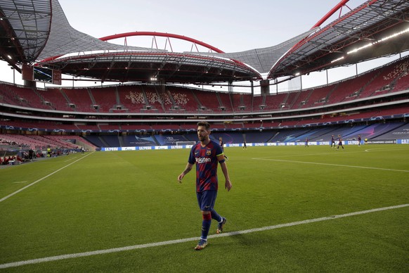 FOOTBALL : FC Barcelone vs Bayern Munich - 1/4 - Phase finale - UEFA Ligue des Champions - Final 8 - Lisbonne - 14/08/2020 LISBON, PORTUGAL - AUGUST 14: Lionel Messi of FC Barcelona, Barca walks on du ...