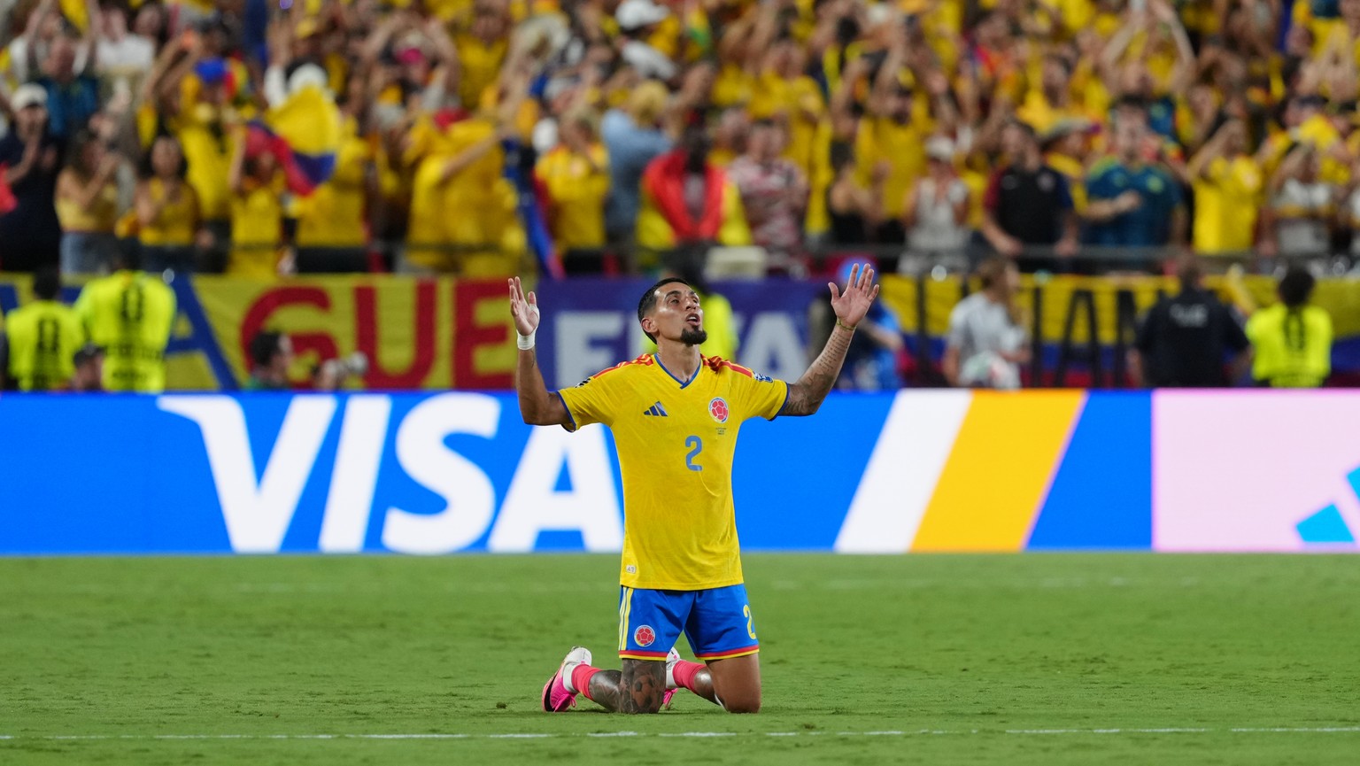 Colombia's Daniel Munoz (2) reacts against Ghana during the World Cup round of 32 soccer match between Colombia and Ghana in Kansas City, Mo., Friday, July 3, 2026. (AP Photo/Ed Zurga)
Daniel Mun ...