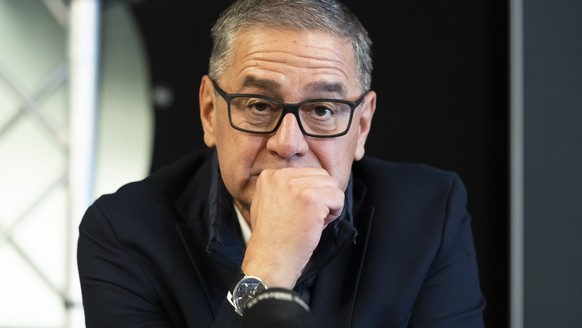 Marc Luethi, CEO SCB, gibt seinen Ruecktritt waehrend einer Medienkonferenz des SC Bern bekannt, am Montag, 19. Januar 2026 in der PostFinance Arena in Bern. Der Unternehmer Juerg Fuhrer wird sein Nac ...