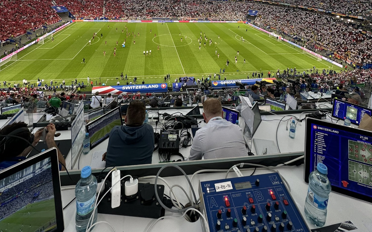 La position du journaliste David Lemos lors du match Suisse-Allemagne le 23 juin.
