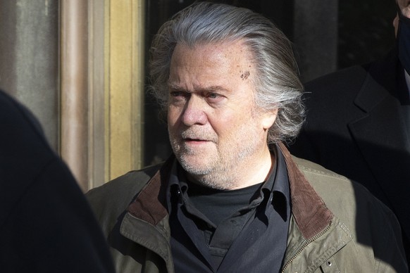 epa09584043 Former White House Chief Strategist in the Trump administration Steven Bannon leaves the E. Barrett Prettyman Federal Courthouse in Washington, DC, USA, 15 November 2021. Bannon surrendere ...