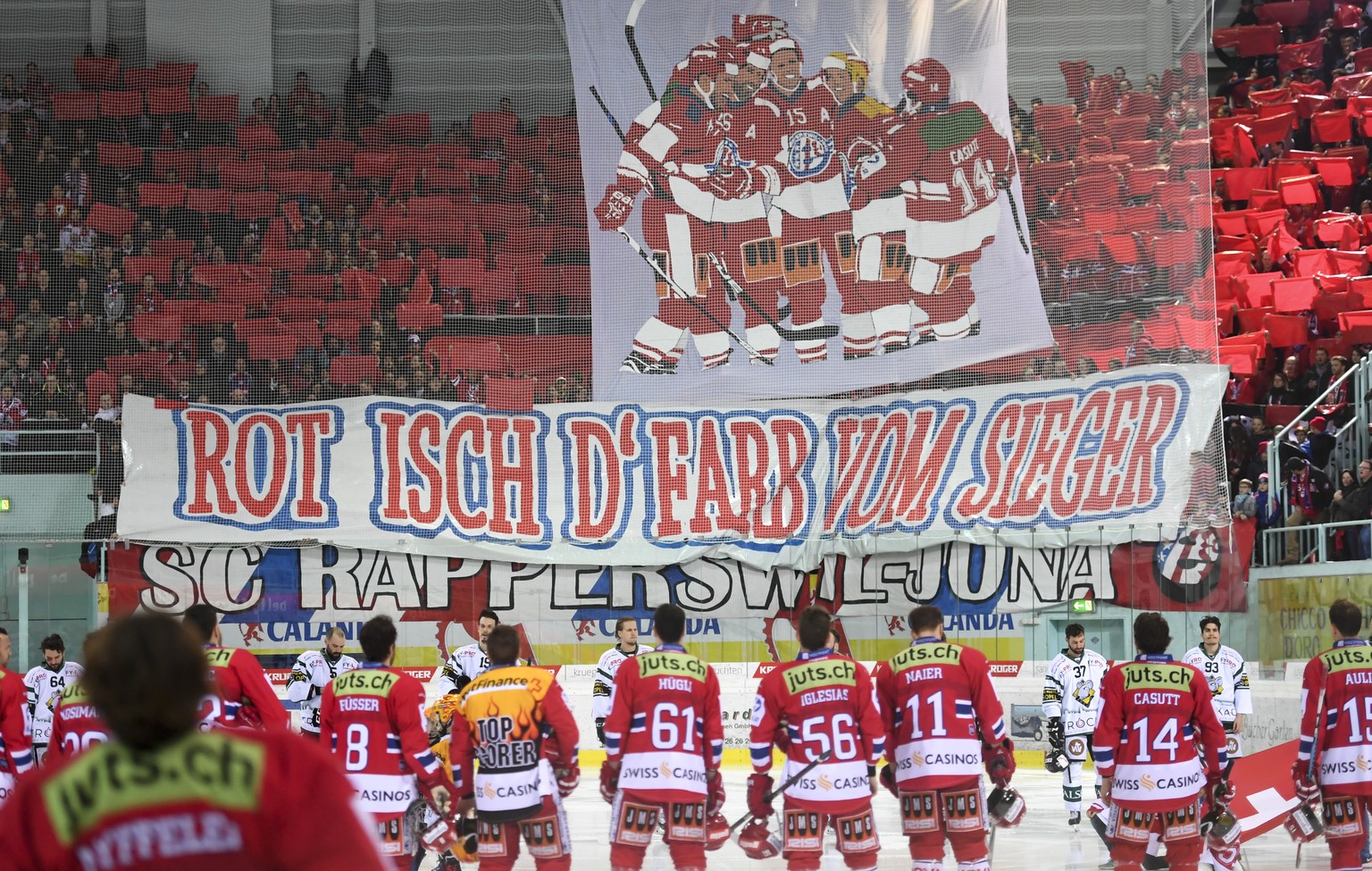 Choreo der Rapperswiler Fans, im ersten Playoff-Finalspiel der Eishockey Swiss League zwischen den SC Rapperswil-Jona Lakers und dem EHC Olten, am Donnerstag, 29. Maerz 2018, in der St. Galler Kantona ...