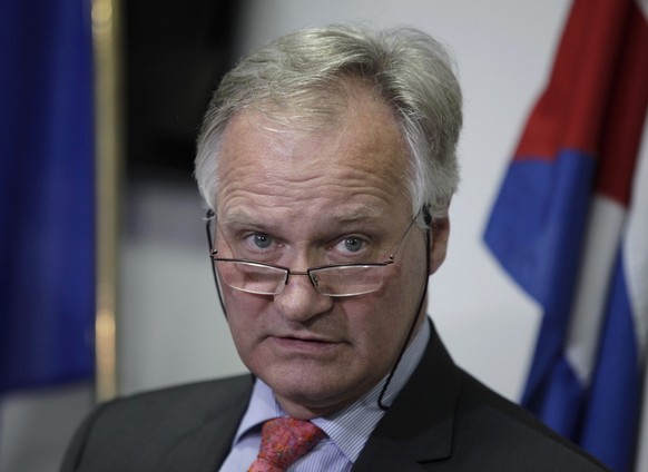 Managing Director of the European Commission for External Relations for the Americas Christian Leffler attends a news conference in Havana April 30, 2014. REUTERS/Enrique De La Osa (CUBA - Tags: POLIT ...