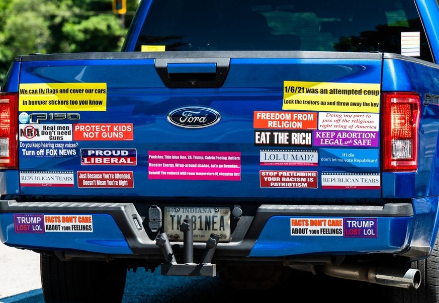 Autoaufkleber from HELL!
Wie viele willst du noch auf dein Auto pappen?