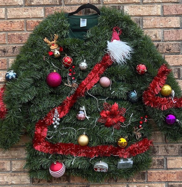 Ugly Christmas Sweaters 2025 

https://www.prettymyparty.com/ugly-christmas-sweaters/