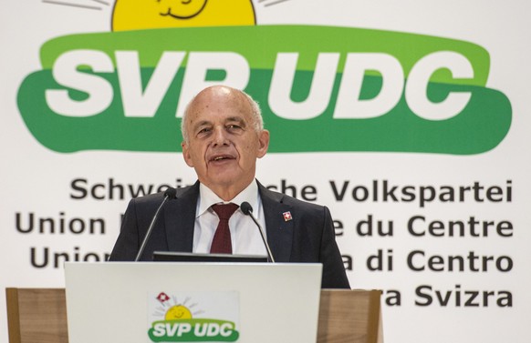 Bundesrat Ueli Maurer anlaesslich der Delegiertenversammlung der SVP Schweiz vom Samstag, 22. Oktober 2022 im Schulhaus Staffeln in Luzern. (KEYSTONE/Urs Flueeler).