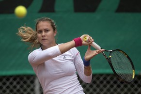 Stefanie Vögele demütigt Julia Görges im Tie-Break.