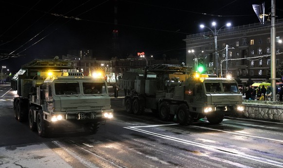 Russia: Rehearsal for Victory Day parade in Rostov-on-Don, Russia RUSSIA, ROSTOV-ON-DON - MAY 2, 2023: Krasukha electronic warfare systems take part in a rehearsal for a Victory Day military parade to ...