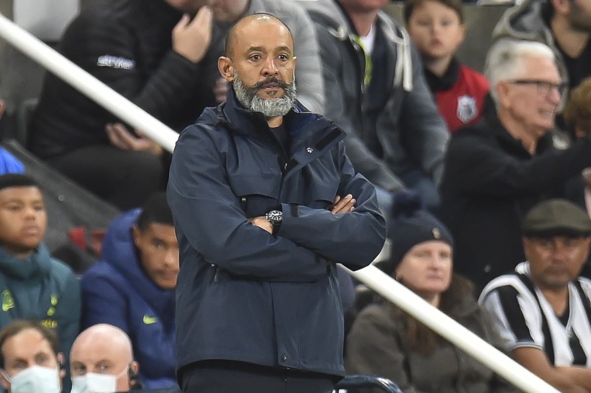 epa09529056 Tottenham Hotspur's manager Nuno Espirito Santo reacts during the English Premier League match between Newcastle United and Tottenham Hotspur, Britain, 17 October 2021. EPA/PETER POWE ...