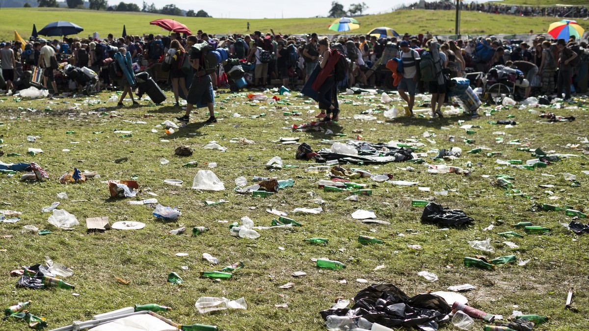 Weshalb-Musikfans-tonnenweise-Abfall-auf-dem-OASG-Gel-nde-zur-cklassen