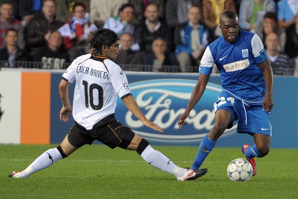 Im Zweikampf mit seinem Auto ist Banega wie hier auch nur zweiter Sieger geworden.