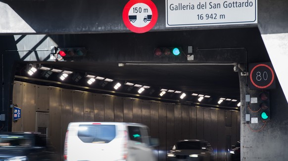 Das Suedportal des Gotthardtunnels anlaesslich des 20. Jahrestages der Brand-Katastrophe im Gotthard-Strassentunnel, Sonntag, 24. Oktober 2021, in Airolo. Am 24. Oktober 2001 ereignet sich im Gotthard ...