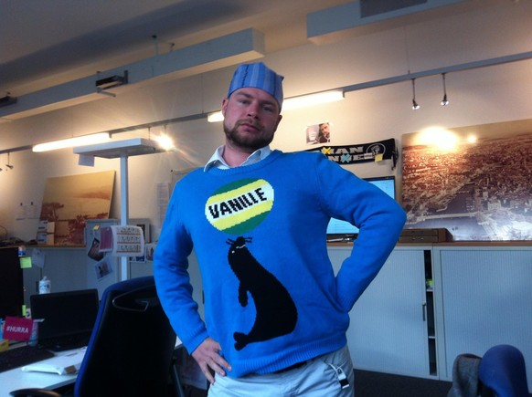 Der Pulli mit Heimatgefühl-Kräften, es gab ihn noch eine Weile.
