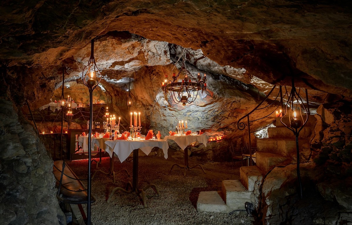 Höllloch Raclette in der Höhle Muototal Rauszeit Wintererlebnisse