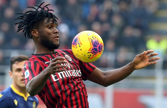 epa08188130 AC Milan&#039;s Franck Kessie in action during the Italian Serie A soccer match between AC Milan and Hellas Verona at Giuseppe Meazza stadium in Milan, Italy, 02 February 2020. EPA/MATTEO  ...
