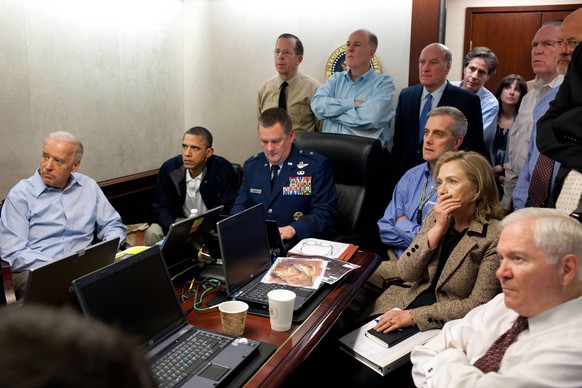 Präsident Barack Obama und Mitglieder des Nationalen Sicherheitsteams