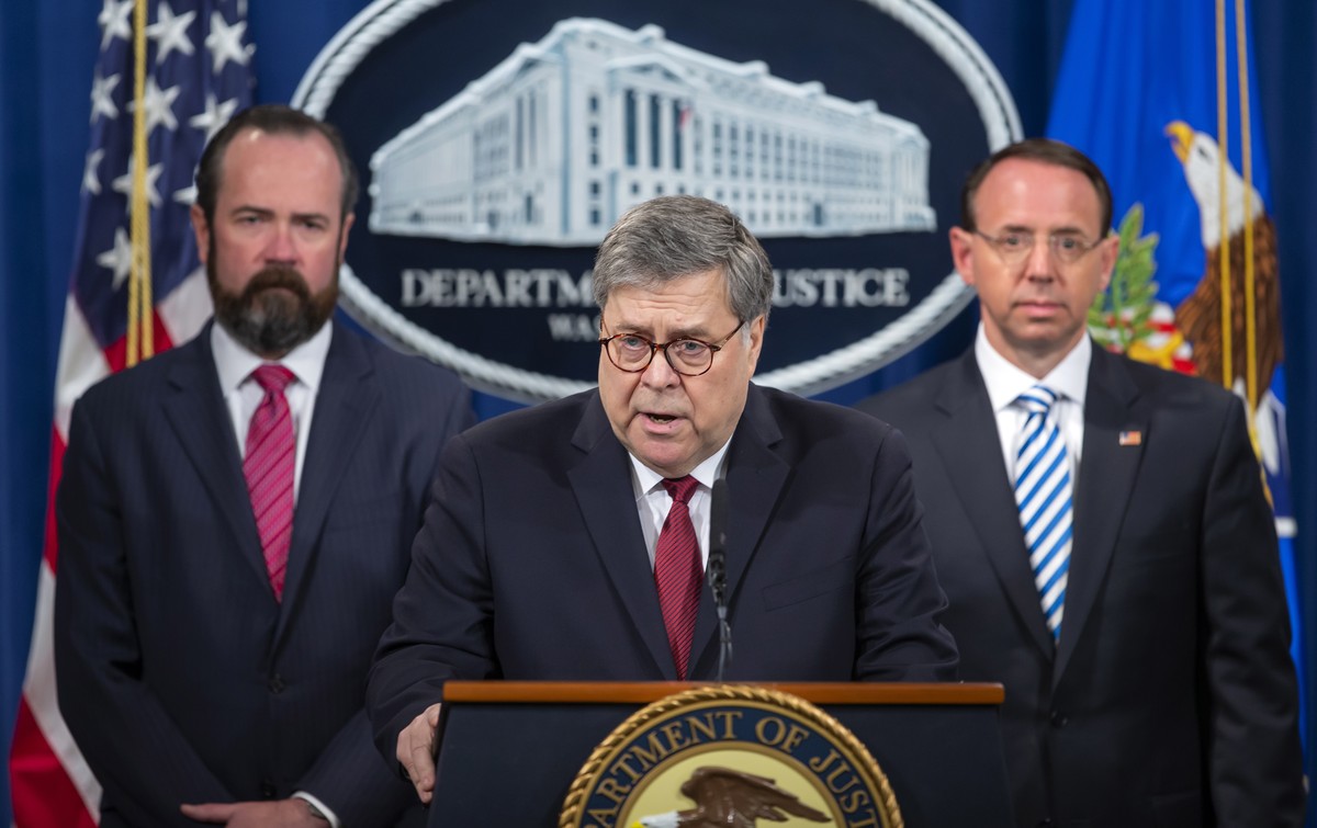 epaselect epa07514090 US Attorney General William Barr (C), Acting Principal Associate Deputy Attorney General Ed O'Callaghan (L) and Deputy Attorney General Rod Rosenstein (R) hold a press confe ...